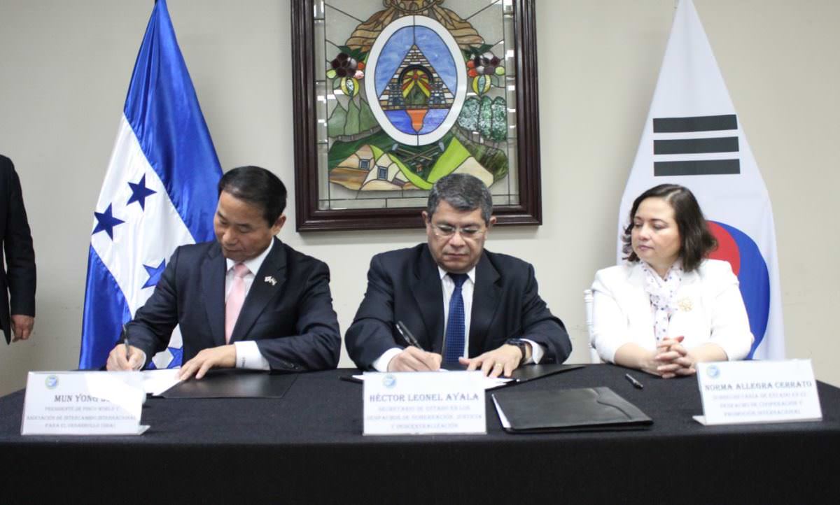 Honduras firma de Memorándum de entendimiento con importante empresa de la República de Corea
