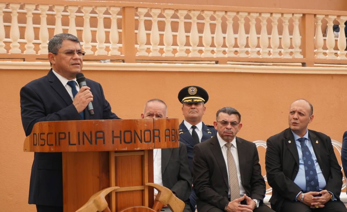 Cuerpo de Bomberos de Honduras realiza nuevos ascensos