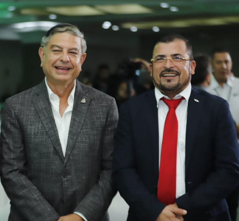 Ministro de la SEGOB, Tomás Vaquero pidió a los alcaldes eficiencia y transparencia en el manejo de los fondos
