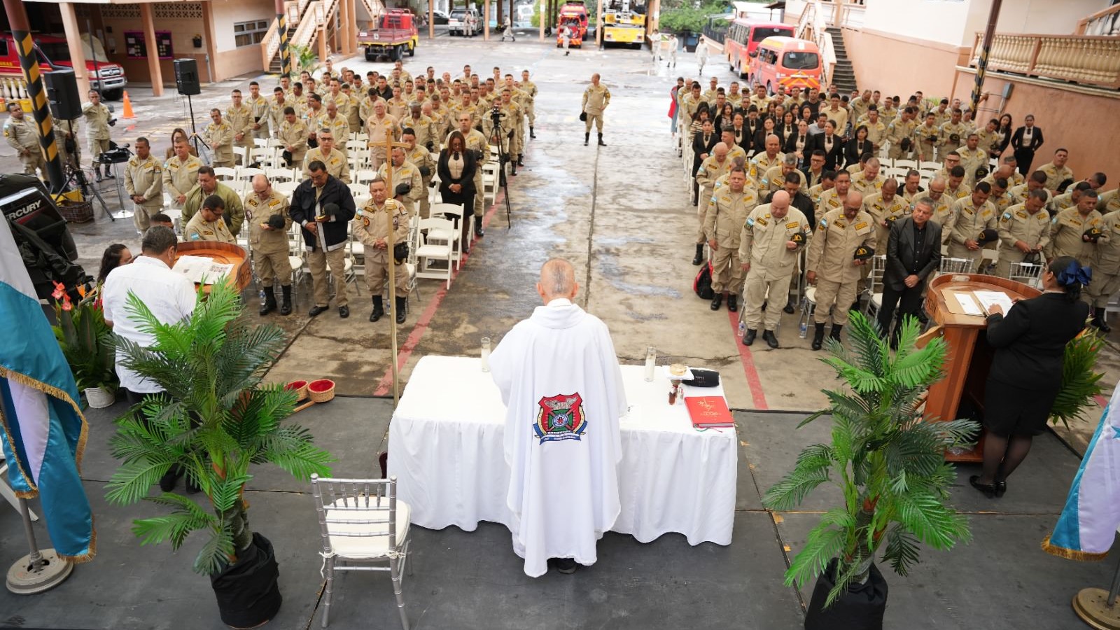 Gobierno de la Presidenta Xiomara Castro reconoce la valentía de los héroes sin capa en el día del Bombero Hondureño