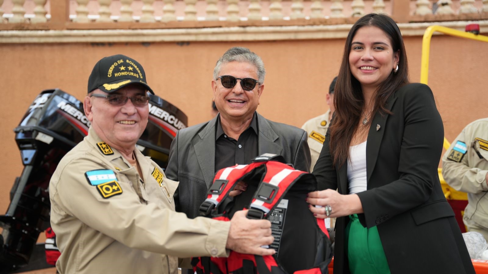 Gobierno de la Presidenta Xiomara Castro reconoce la valentía de los héroes sin capa en el día del Bombero Hondureño