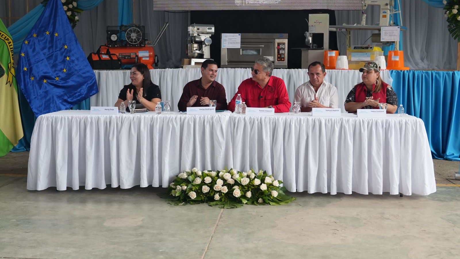 Gobierno de la presidenta Xiomara Castro entrega capital semilla a 25 familias en el municipio de San Francisco de Yojoa, departamento de Cortés