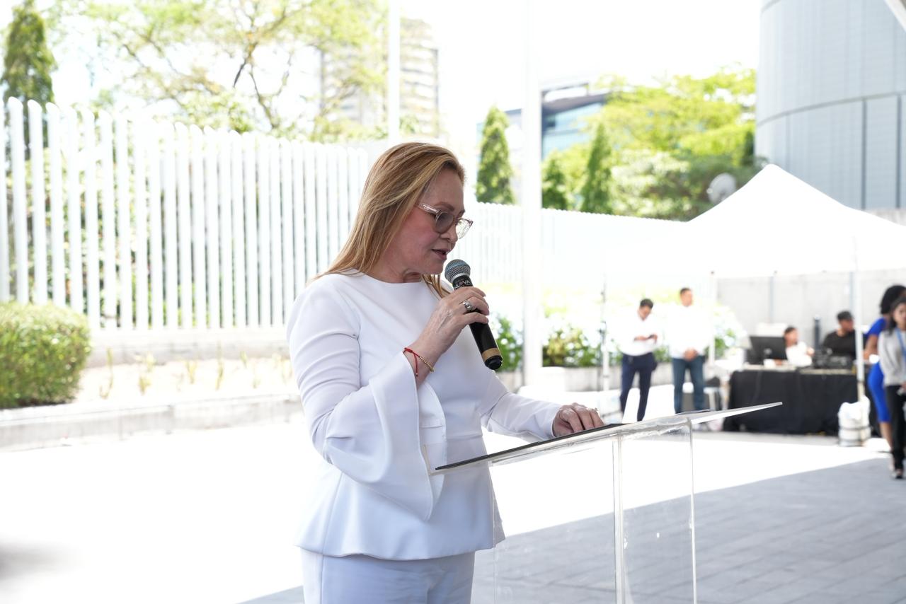 Fervor patriótico une a las instituciones del Estado en la conmemoración  del Día de la Bandera Nacional